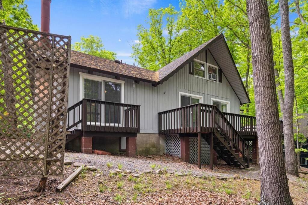 The Gingerbread House: 4 Bedroom Chalet, W/ Sunroom/Deck, Sleeps 12, Modern Amenities McGaheysville Exterior photo